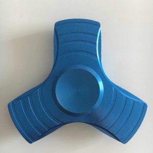 hand spinner métal bleu