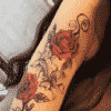 tatouage rose femme ephemere red bras